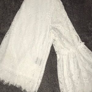 Women’s lace  3/4 flared sleeved top